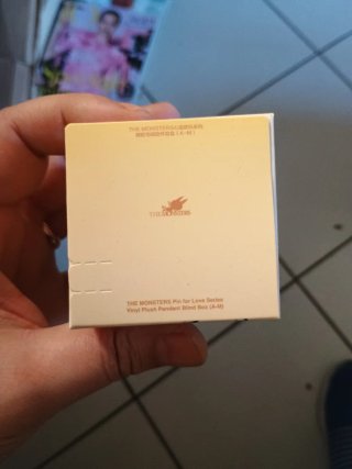 POP MART Blind Box Pin for Love sigillata