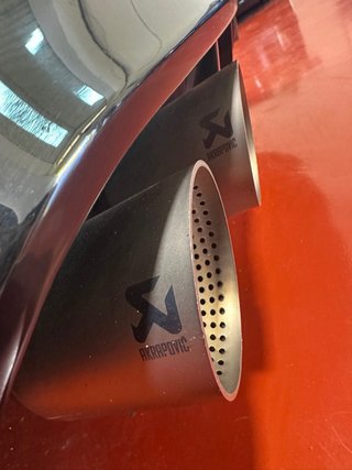 Volkswagen Golf R 8 Akrapovic