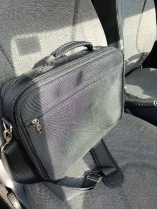 Bolsa rígida portátil Alexander Milano Negra