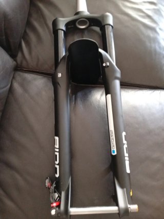 Horquilla SR Suntour Aion 35 RC PCS Boost