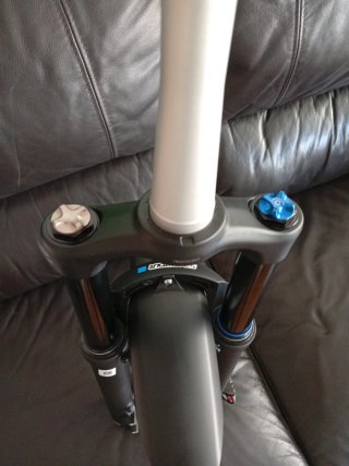 Horquilla SR Suntour Aion 35 RC PCS Boost