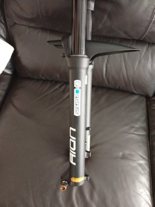 Horquilla SR Suntour Aion 35 RC PCS Boost