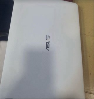 URGE VENTA Portátil Asus blanco