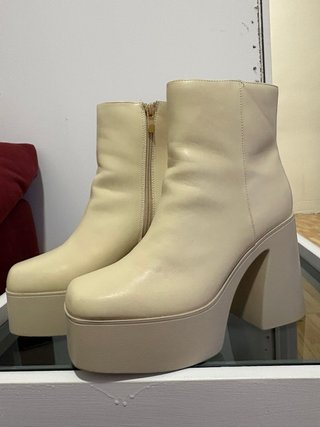 Botas Beige Plataforma Cremallera