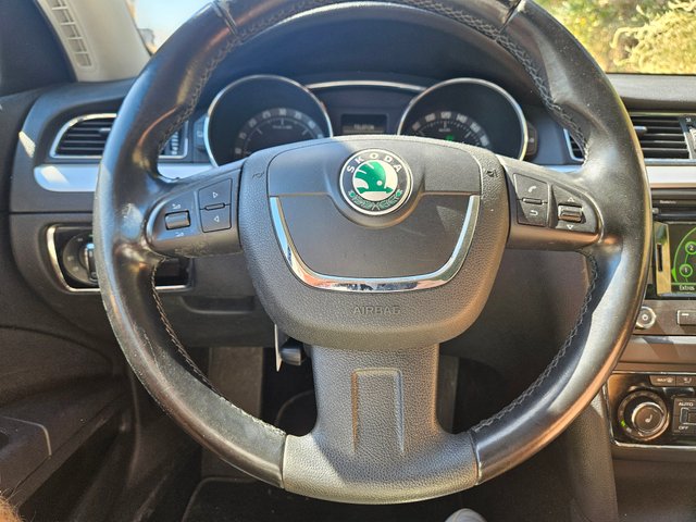 Skoda Superb 2.0TDI, Elegance, Auto,Top Spec,159km