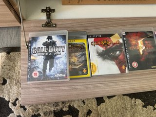 Consola PS3 Sony Negra + Juegos y 2 Mandos