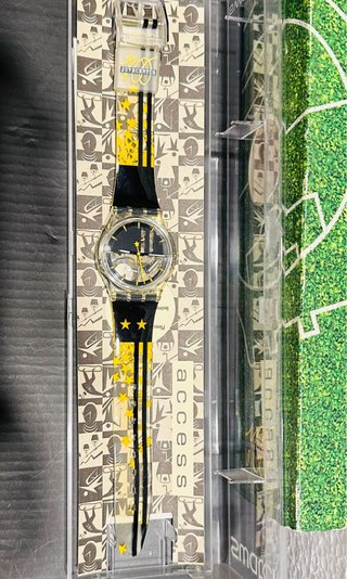 Orologio Swatch trasparente con cinturino nero