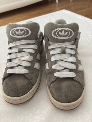 Adidas Campus Original 00s Gris y Blanco
