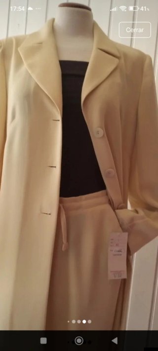 Conjunto pantalón y top beige