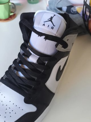 Nike Air Jordan 1 Mid