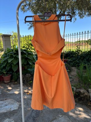 Vestido fiesta naranja espalda abierta