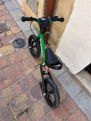 Bicicleta infantil verde