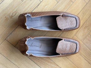Zapatos tipo copete de la marca italiana Lilimil.