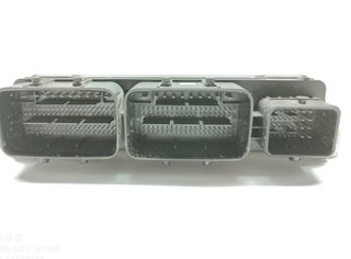 Renault 2140582 0281021118 centralita motor trafic
