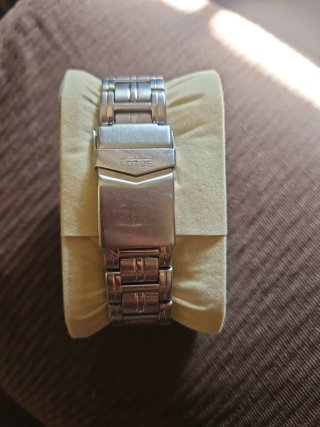 Reloj Lotus Cronógrafo Rojo y Plateado