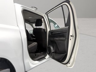 Toyota Hilux 2.4 D-4D Cabina Doble GX