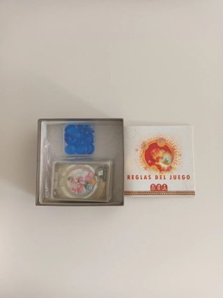 Juego de mesa Kreus. Enfundado y con cajita.