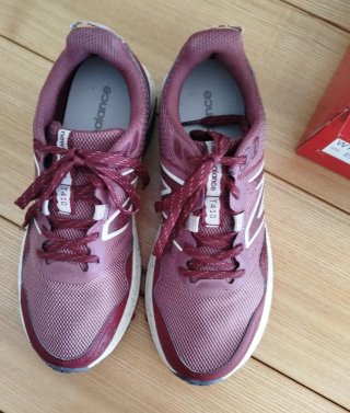 Zapatillas New Balance WT410CR8 Talla 40 NUEVAS