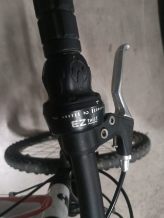 Bicicleta BH Peak 24 blanca y roja