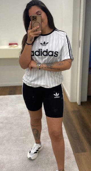 Conjunto Adidas Top y Mallas Cortas