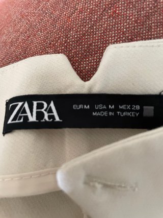 Pantalón Zara pinzas tobillero beige