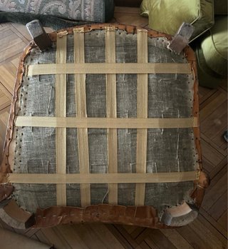 Sillón de piel marrón