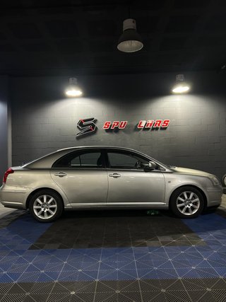 Toyota Avensis 1.8 VVT-i SOL
