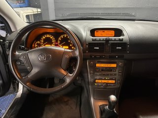 Toyota Avensis 1.8 VVT-i SOL