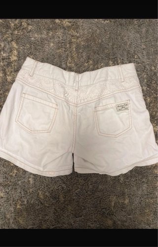 Shorts blancos mujer