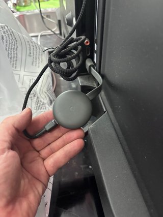 TD Systems 39” TV + Chromecast