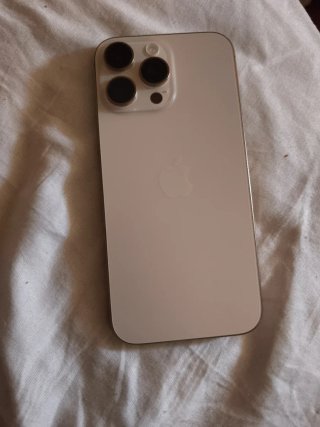 iPhone 16 Pro Max blanco