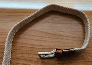 Cinturón trenzado beige para niño