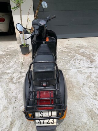 Vespa 200 Iris Negra