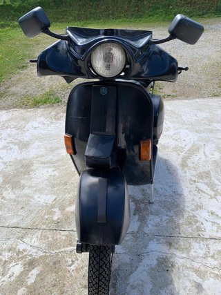 Vespa 200 Iris Negra