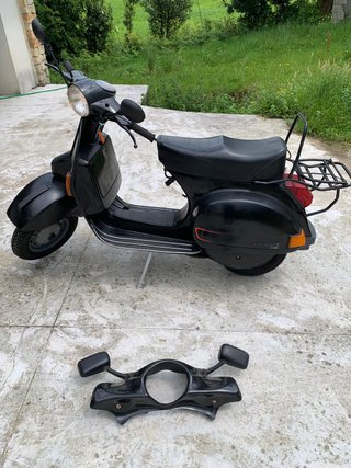 Vespa 200 Iris Negra