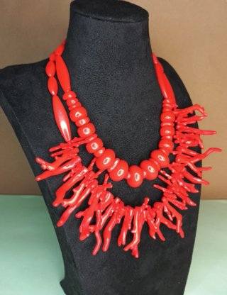 Conjunto Coral Resin: Collar y Pendientes