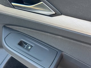 VOLKSWAGEN Golf Life 1.5 TSI