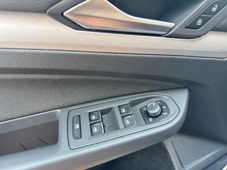 VOLKSWAGEN Golf Life 1.5 TSI