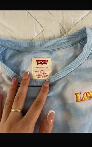 Sudadera Levi's Tie-Dye Azul y Blanca