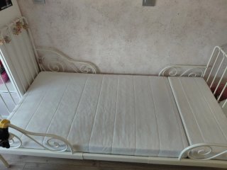Cama extensible IKEA blanca