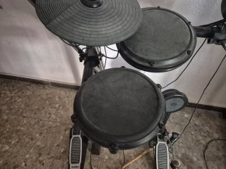 Batería Electrónica Alesis DM6