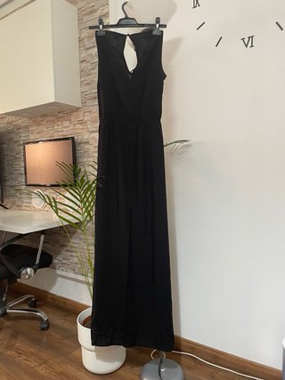 Vestido largo negro con cordones