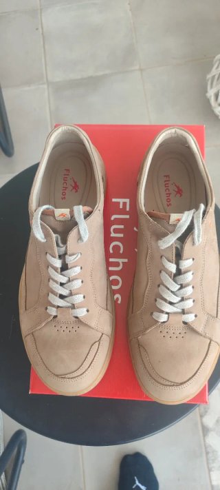 Zapatos Fluchos Beige Talla 42