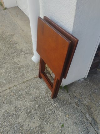 Tavolino ausiliario pieghevole in legno massello