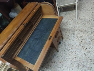 Escritorio Buró con Persiana Enrollable