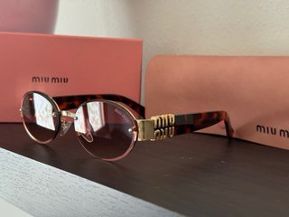 Gafas de sol Miu Miu ovaladas