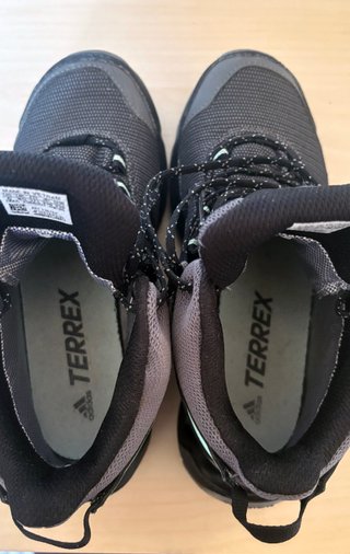 Zapatillas senderismo Adidas Terrex grises
