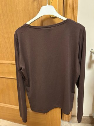 Camiseta M de Miguel NUEVA marrón con aplique