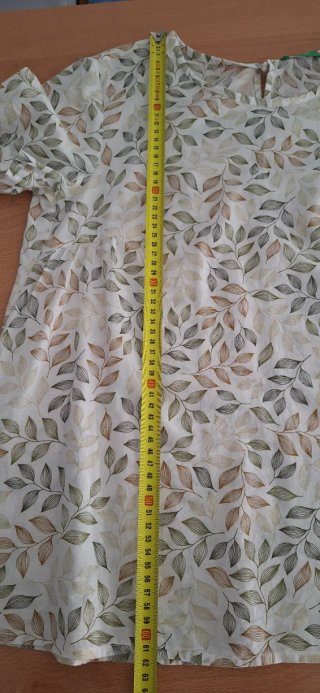 Blusa Benetton Hojas Beige y Verde