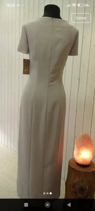 Vestido largo celeste con escote cuadrado